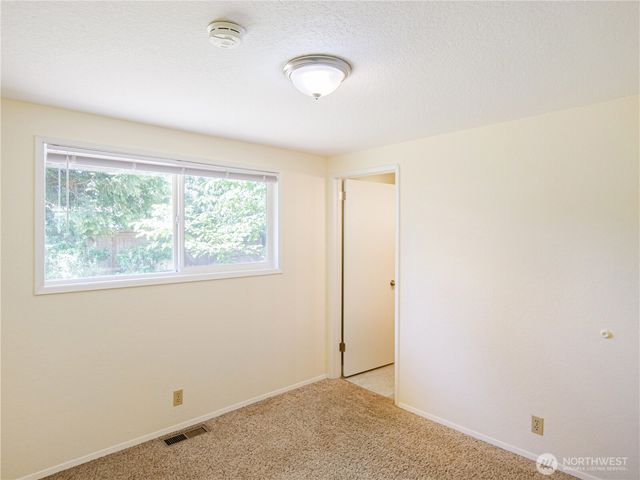 7825 189th Place SW, Edmonds, WA 98026