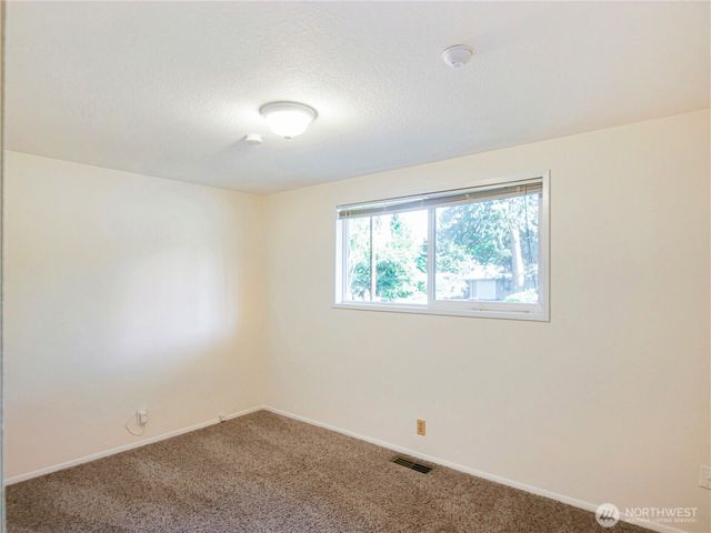 7825 189th Place SW, Edmonds, WA 98026