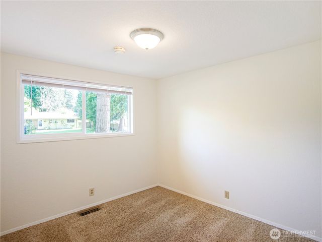 7825 189th Place SW, Edmonds, WA 98026