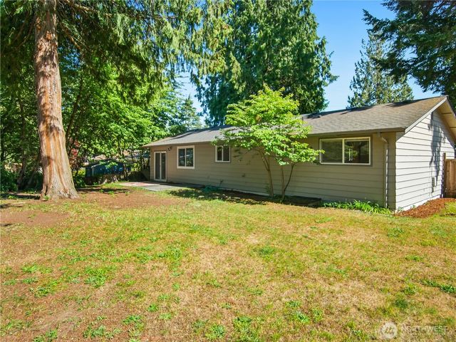 7825 189th Place SW, Edmonds, WA 98026