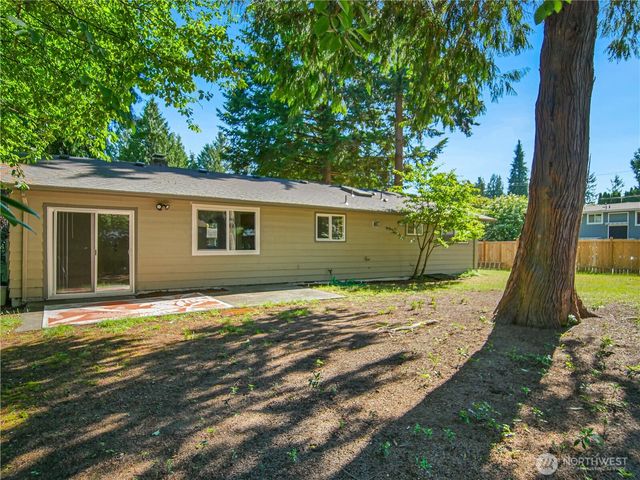 7825 189th Place SW, Edmonds, WA 98026