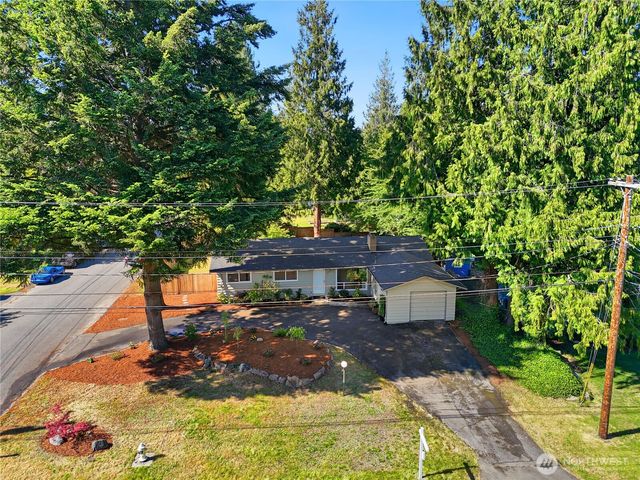 7825 189th Place SW, Edmonds, WA 98026