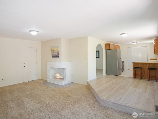 7825 189th Place SW, Edmonds, WA 98026