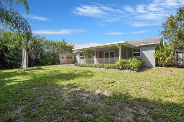 9540 Richmond Circle, Boca Raton, FL 33434