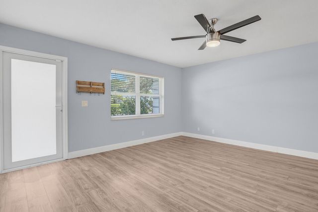 9540 Richmond Circle, Boca Raton, FL 33434