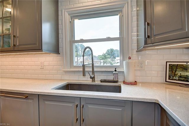 1537 Waterway CIR, Chesapeake, VA 23322