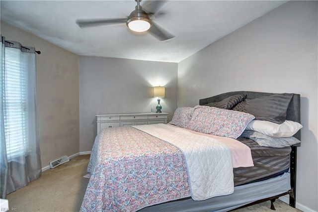 1537 Waterway CIR, Chesapeake, VA 23322