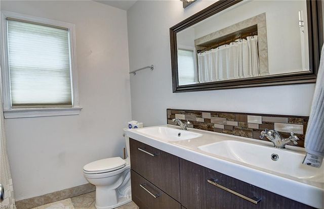 1537 Waterway CIR, Chesapeake, VA 23322