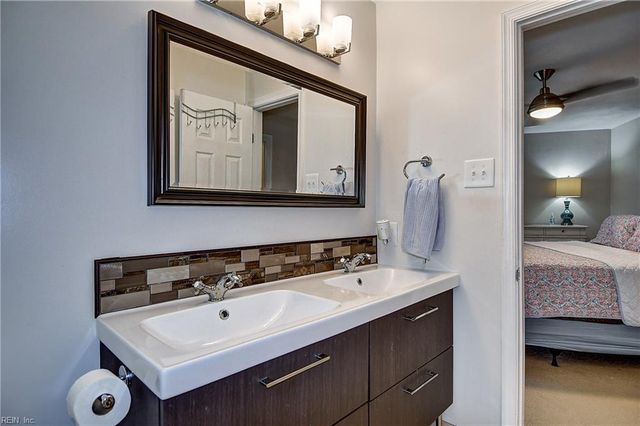 1537 Waterway CIR, Chesapeake, VA 23322