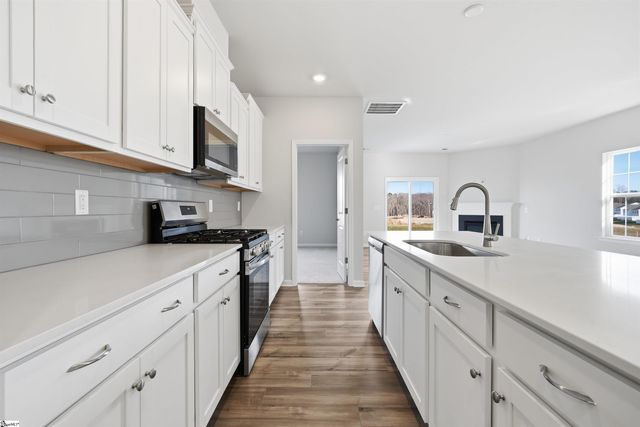 402 Rivergarden Drive, Travelers Rest, SC 29690