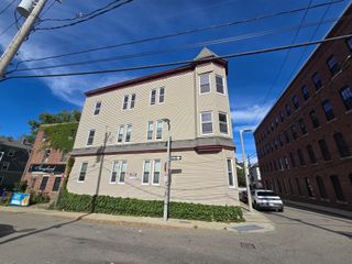 13 Bismarck St 1, Boston, MA 02130