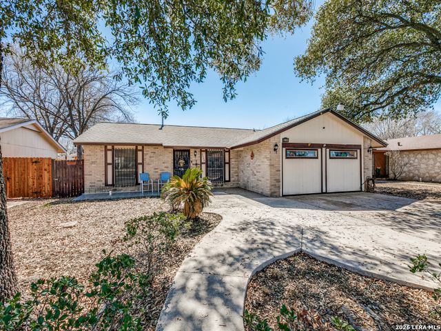 9334 Cliff Way St, San Antonio, TX 78250