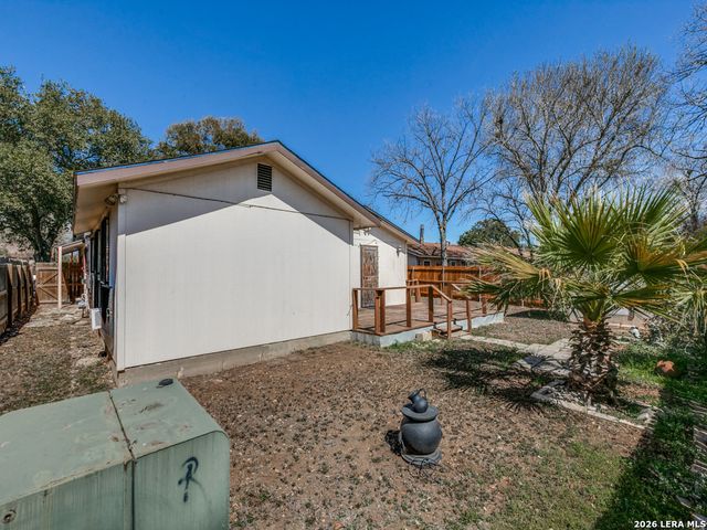 9334 Cliff Way St, San Antonio, TX 78250