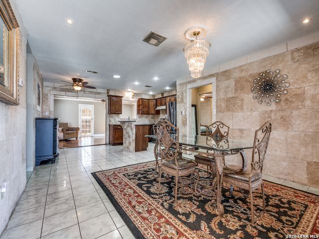 9334 Cliff Way St, San Antonio, TX 78250