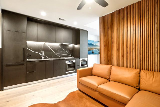 44 East Ave 2806, Austin, TX 78701