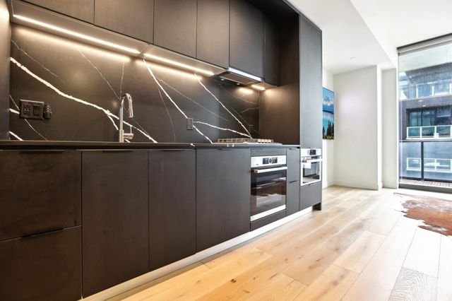 44 East Ave 2806, Austin, TX 78701