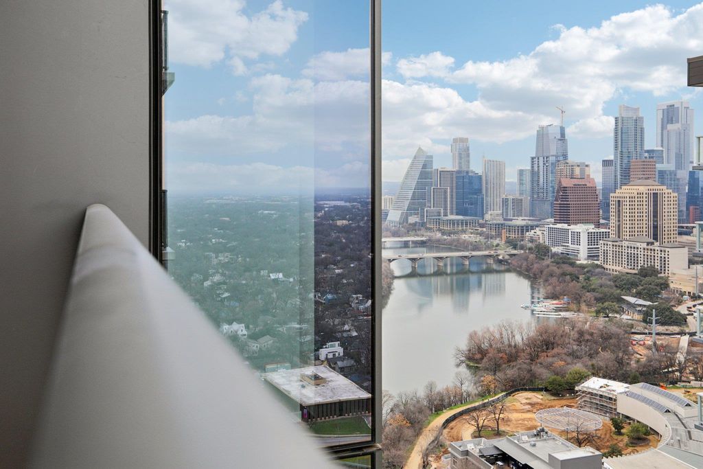 44 East Ave 2806, Austin, TX 78701