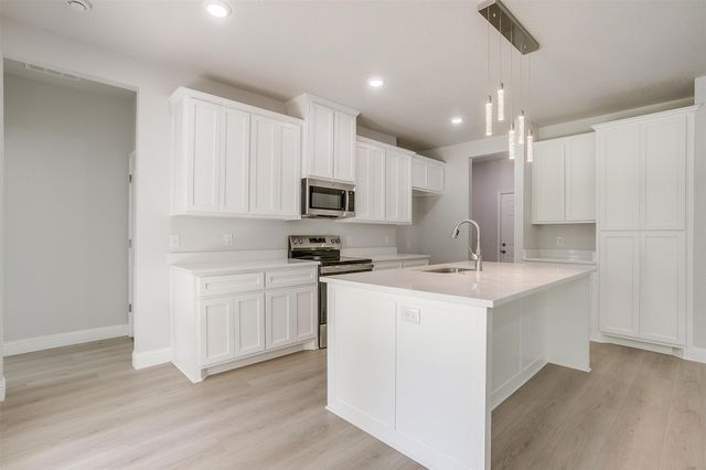 507 S 4th Street, Grandview, TX 76050