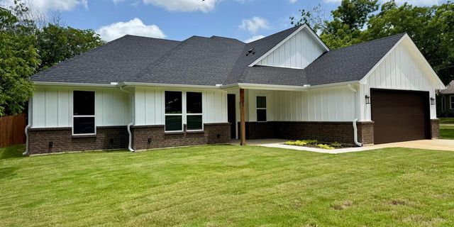 507 S 4th Street, Grandview, TX 76050