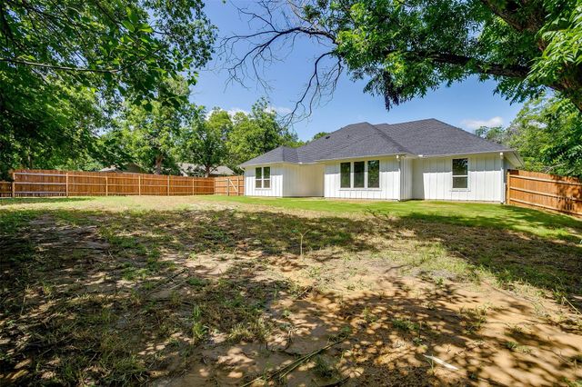 507 S 4th Street, Grandview, TX 76050