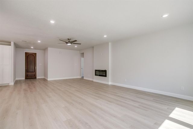 507 S 4th Street, Grandview, TX 76050