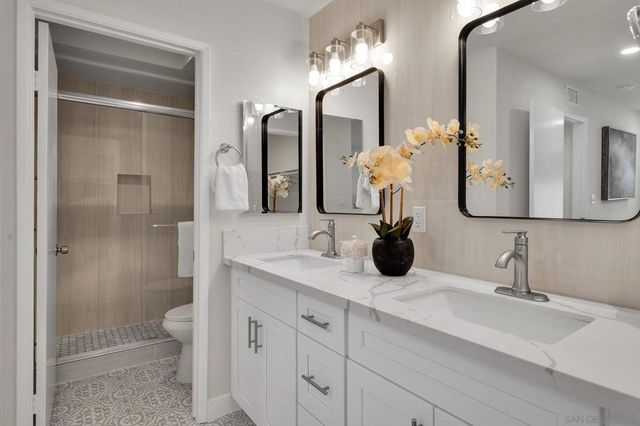 4135 Porte De Merano 144, San Diego, CA 92122