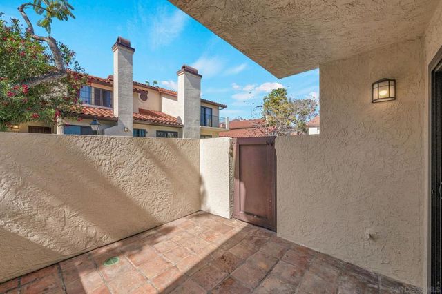 4135 Porte De Merano 144, San Diego, CA 92122