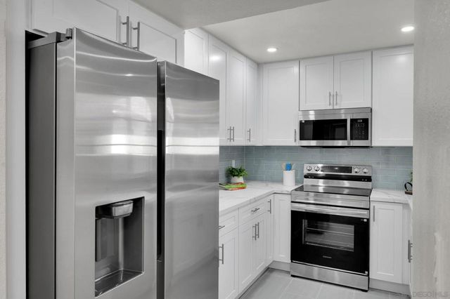 4135 Porte De Merano 144, San Diego, CA 92122