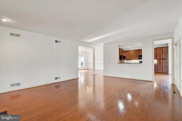 1216 WINDING OAK DR, York, PA 17403