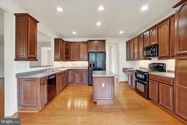 1216 WINDING OAK DR, York, PA 17403