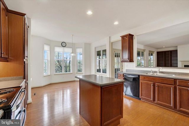 1216 WINDING OAK DR, York, PA 17403