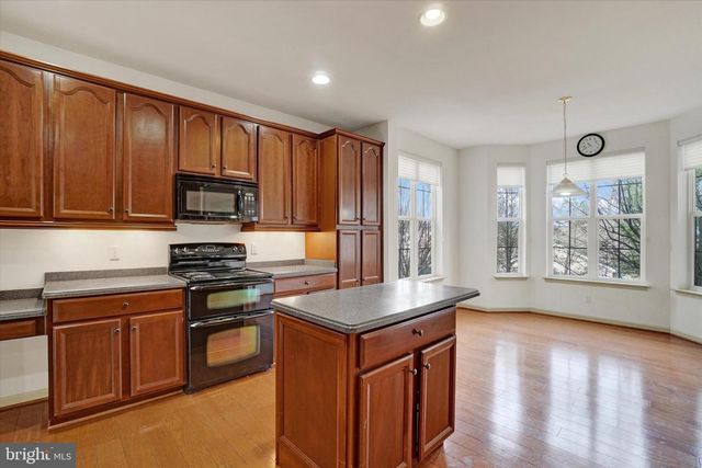 1216 WINDING OAK DR, York, PA 17403