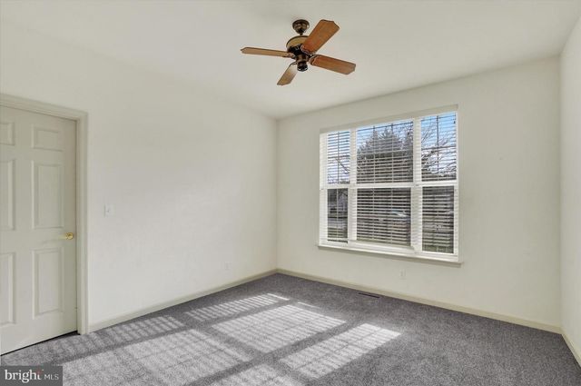 1216 WINDING OAK DR, York, PA 17403