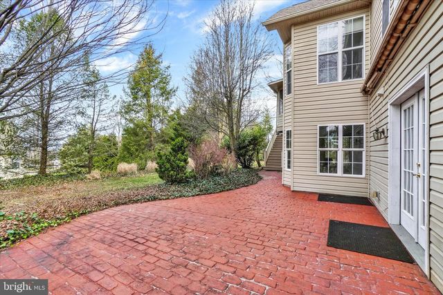 1216 WINDING OAK DR, York, PA 17403