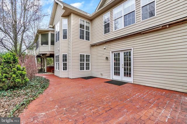 1216 WINDING OAK DR, York, PA 17403