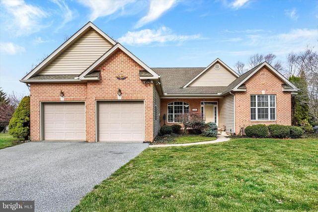 1216 WINDING OAK DR, York, PA 17403