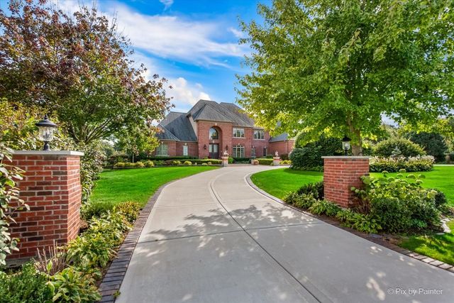 36W535 Hunters Gate Road, St. Charles, IL 60175