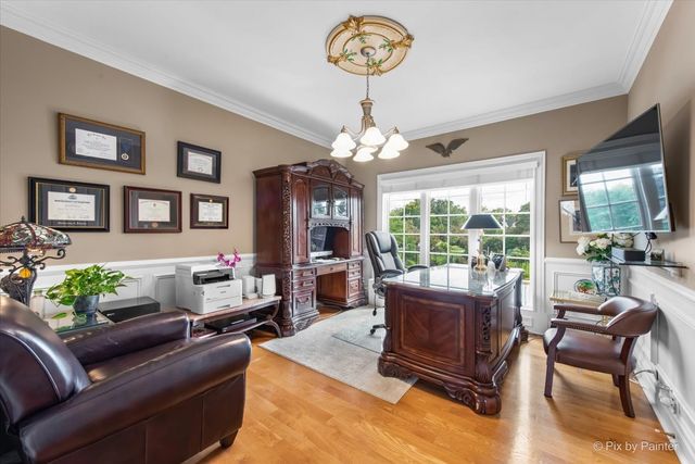 36W535 Hunters Gate Road, St. Charles, IL 60175