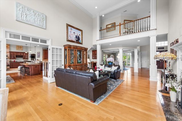 36W535 Hunters Gate Road, St. Charles, IL 60175