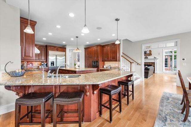 36W535 Hunters Gate Road, St. Charles, IL 60175