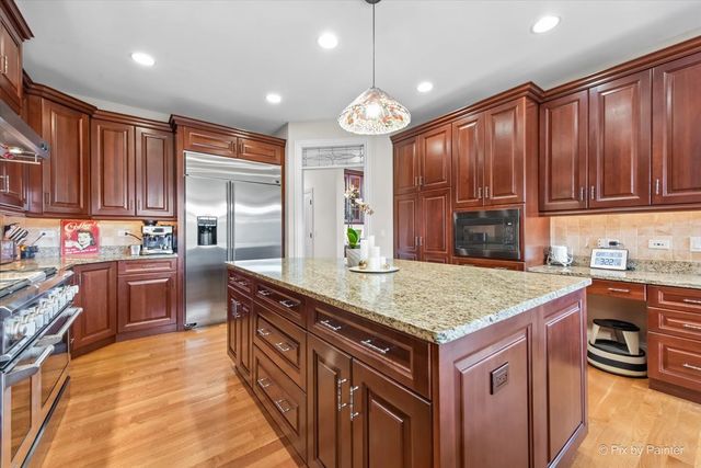 36W535 Hunters Gate Road, St. Charles, IL 60175