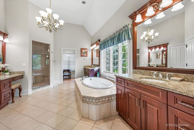 36W535 Hunters Gate Road, St. Charles, IL 60175