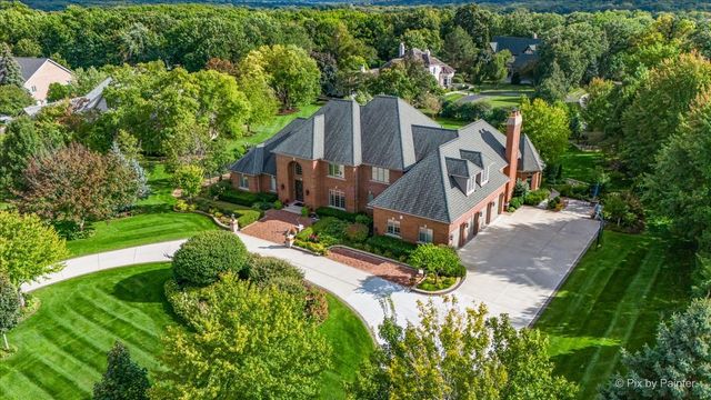 36W535 Hunters Gate Road, St. Charles, IL 60175