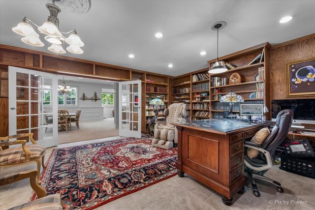 36W535 Hunters Gate Road, St. Charles, IL 60175