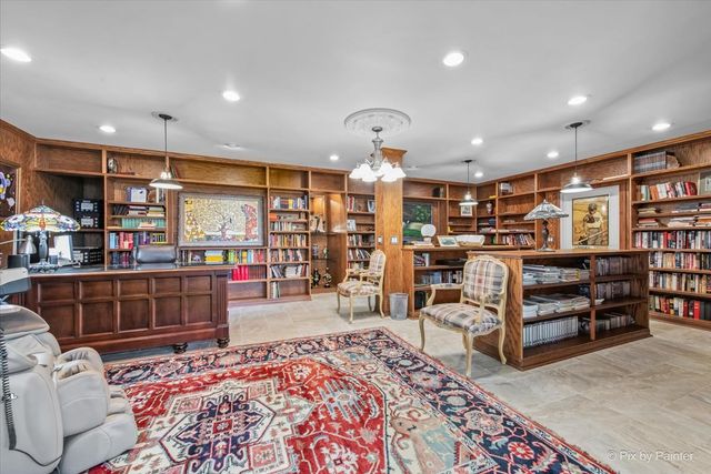 36W535 Hunters Gate Road, St. Charles, IL 60175