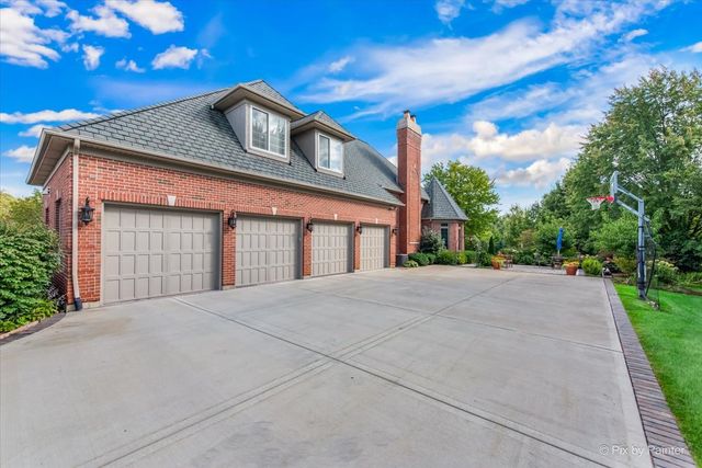 36W535 Hunters Gate Road, St. Charles, IL 60175