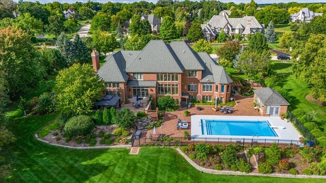 36W535 Hunters Gate Road, St. Charles, IL 60175