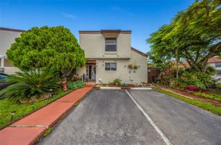 9770 NW 4th Ln 9770, Miami, FL 33172