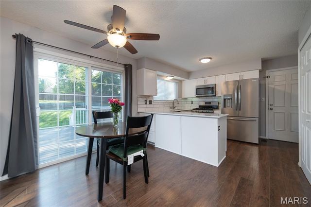 1156 Carrington Drive, St Peters, MO 63376