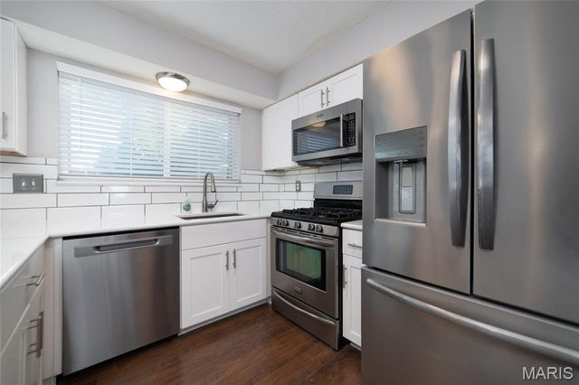 1156 Carrington Drive, St Peters, MO 63376